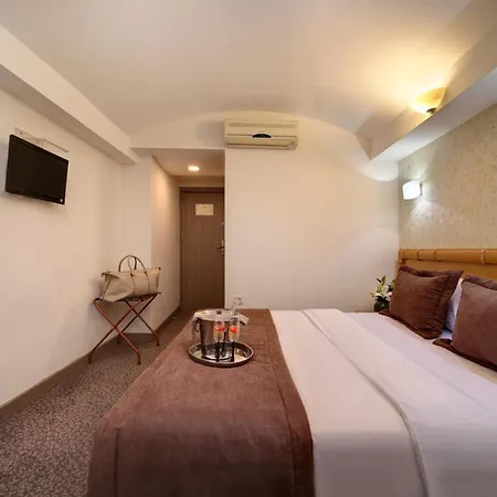 Stargate Hotel&spa 2*