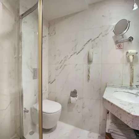 Stargate Hotel&spa Otel 2*