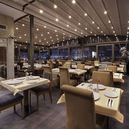 Stargate Hotel&spa 2*