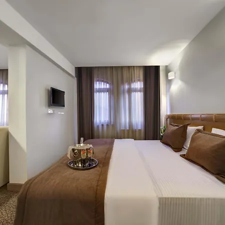 Stargate Hotel&spa 2*